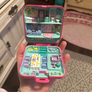 Vintage  Polly Pocket Birthday Party-Time Surprise 1989 Bluebird compact only